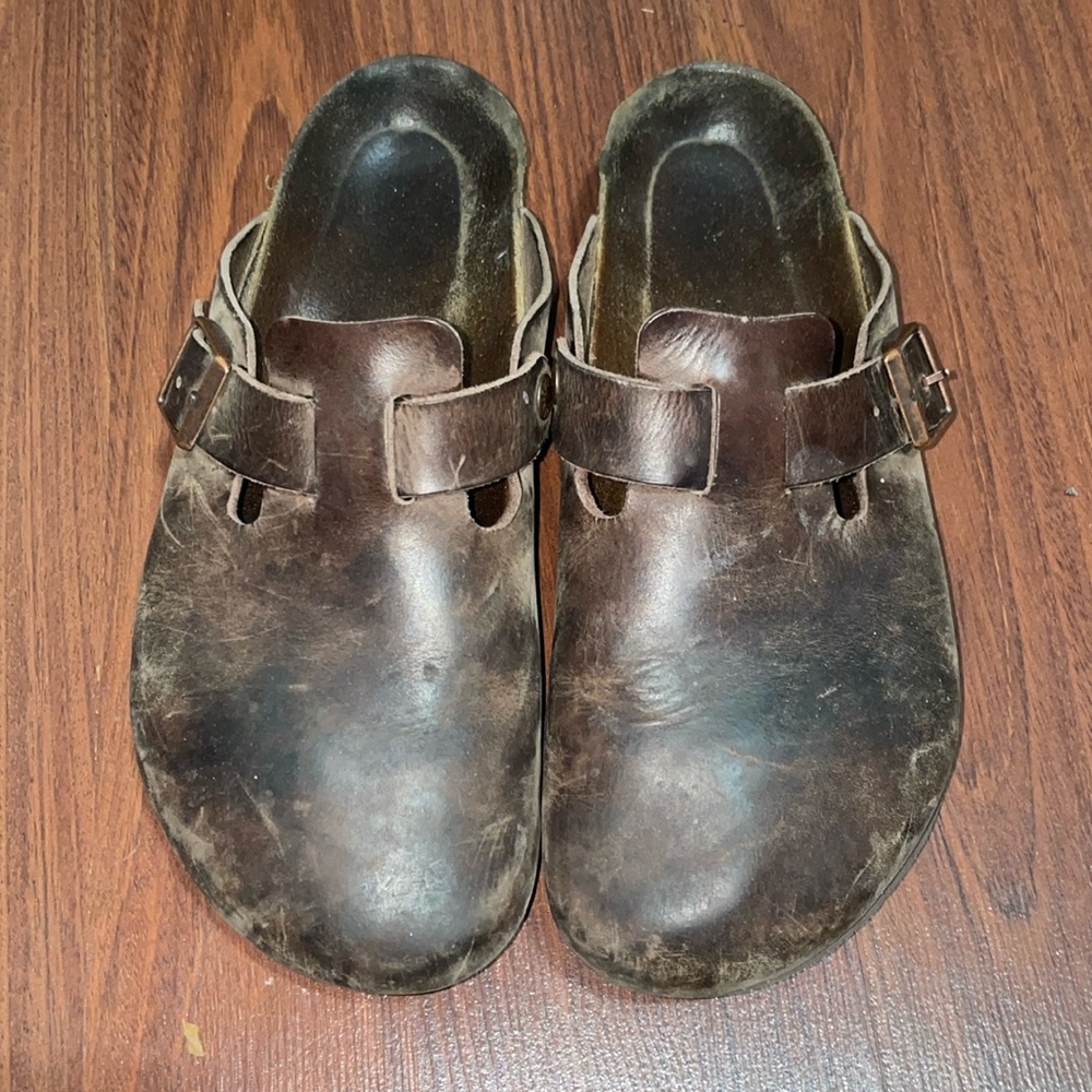 Used Birkenstock Boston clogs dark brown